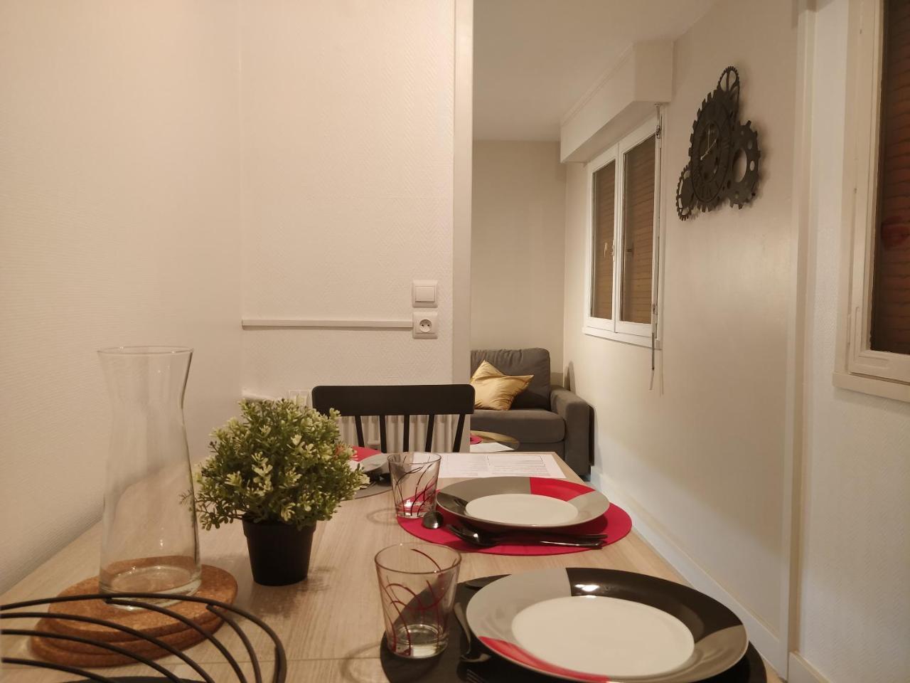 Apartament Le Chicago 4 Pers Centre Ville Wifi Parking Tram Clermont-Ferrand Zewnętrze zdjęcie