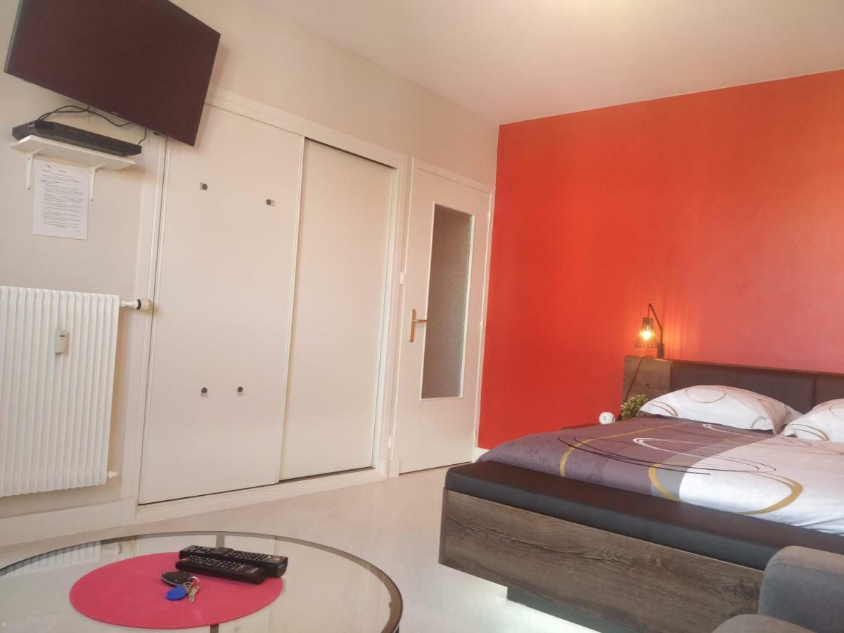 Apartament Le Chicago 4 Pers Centre Ville Wifi Parking Tram Clermont-Ferrand Zewnętrze zdjęcie